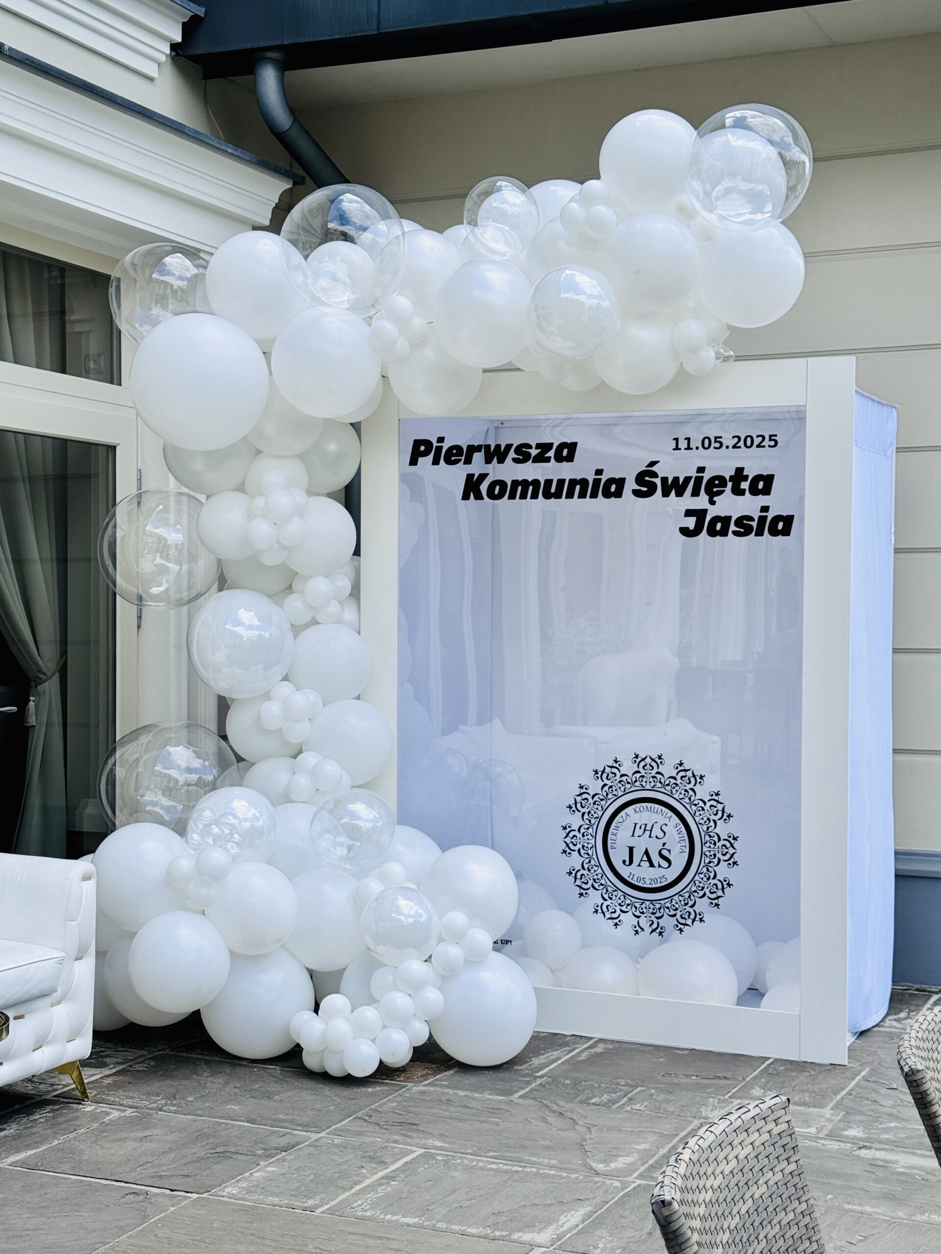 Fotobox Magazine na Komunię Świętą elegancka fotostrefa Rezydencja luxury hotel Sosnowiec Piekary śląskie