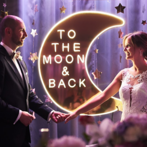 Napis świetlny To the moon and back neon ledon na ślub