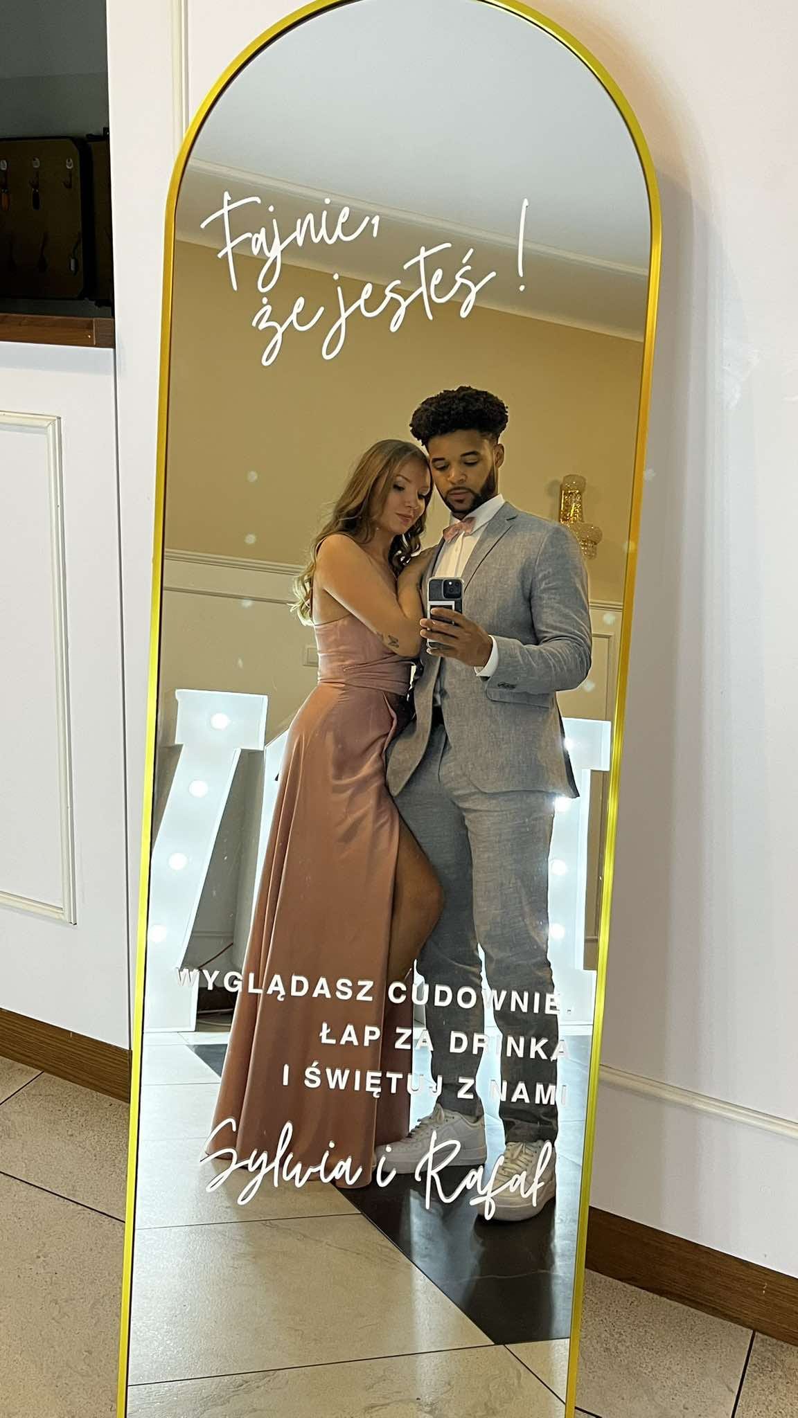 polokragle lustro do selfie