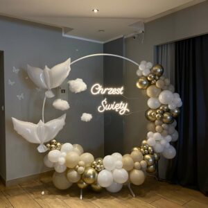 Neon Chrzest Święty dekoracja na kole złoto białe balony wynajem Katowice